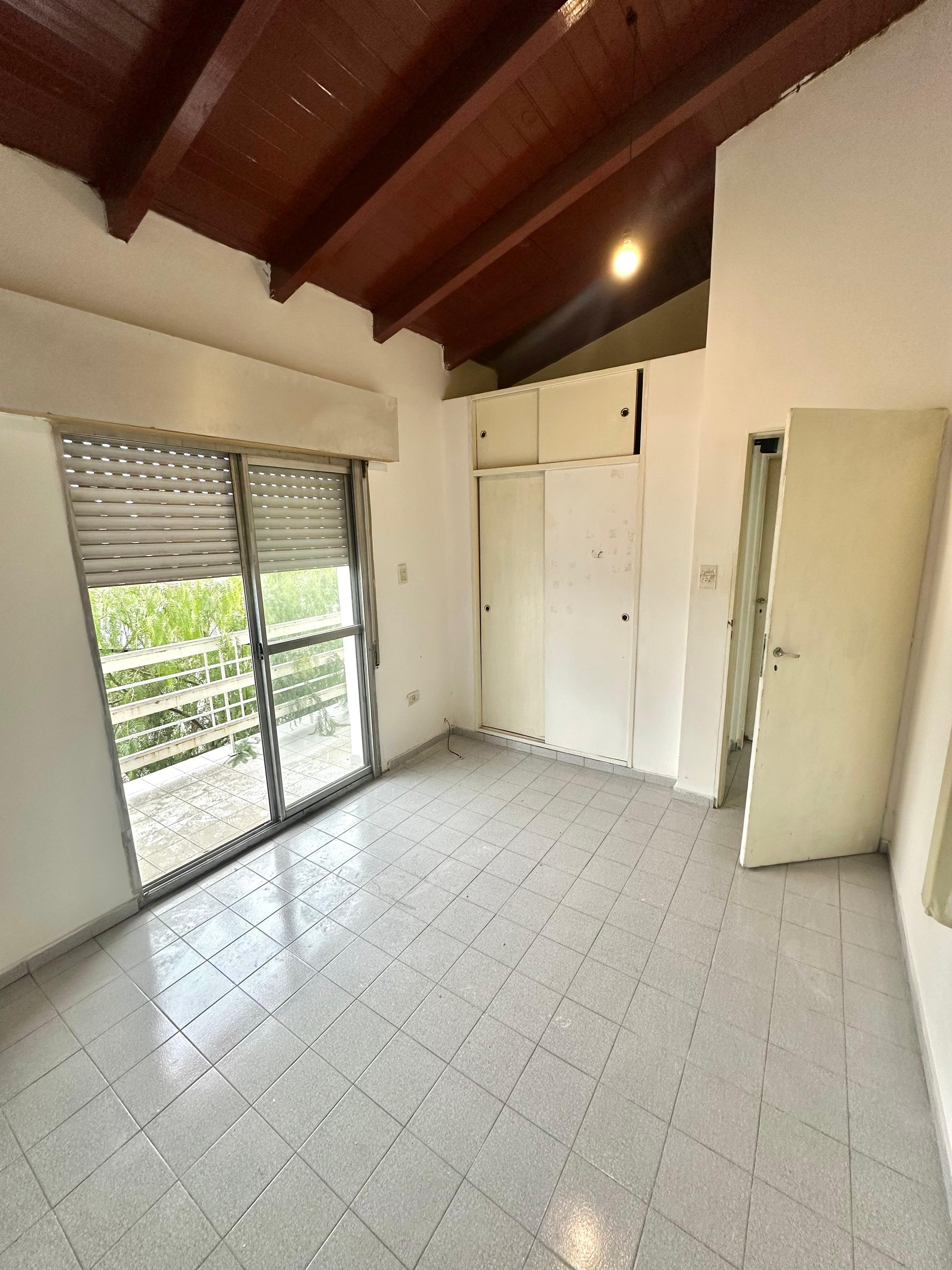 PLANTA ALTA CON PATIO INTERNO