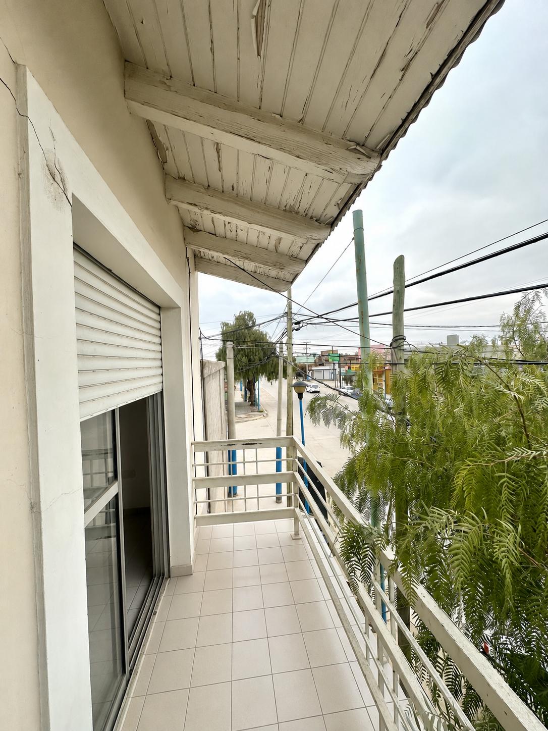 PLANTA ALTA CON PATIO INTERNO