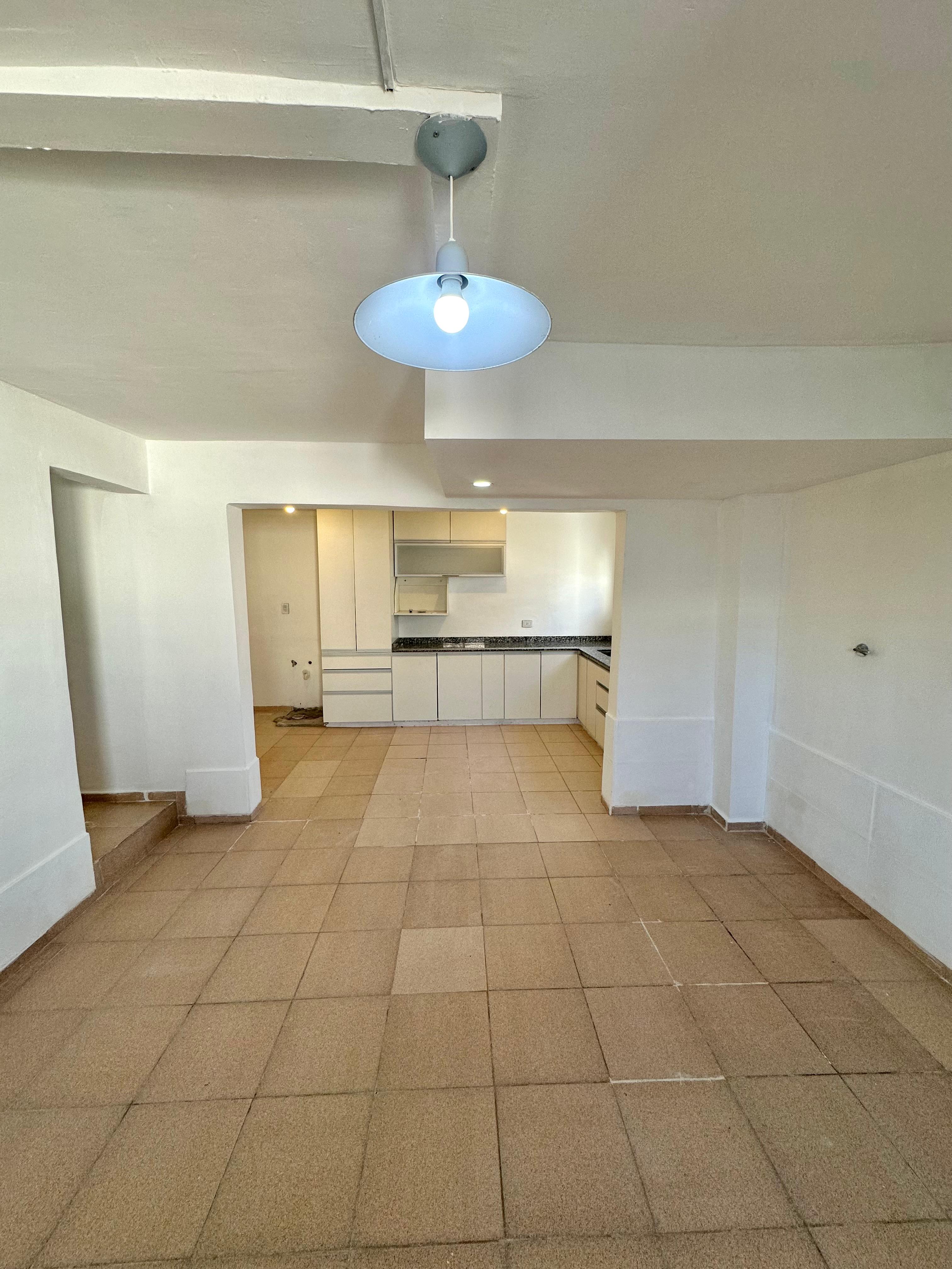 DÚPLEX EN BARRIO LOS OLIVOS