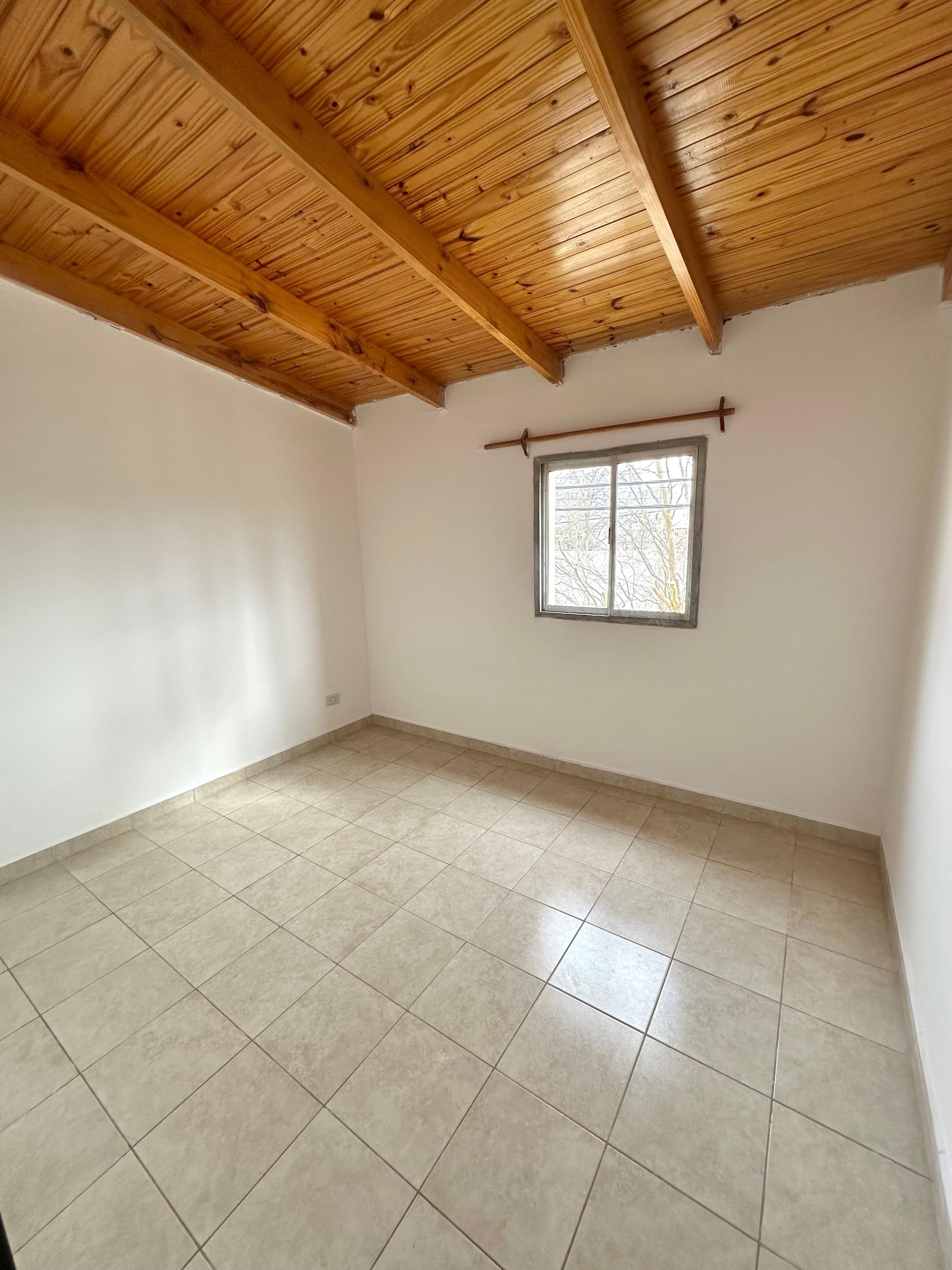 DUPLEX CON PATIO INTERNO
