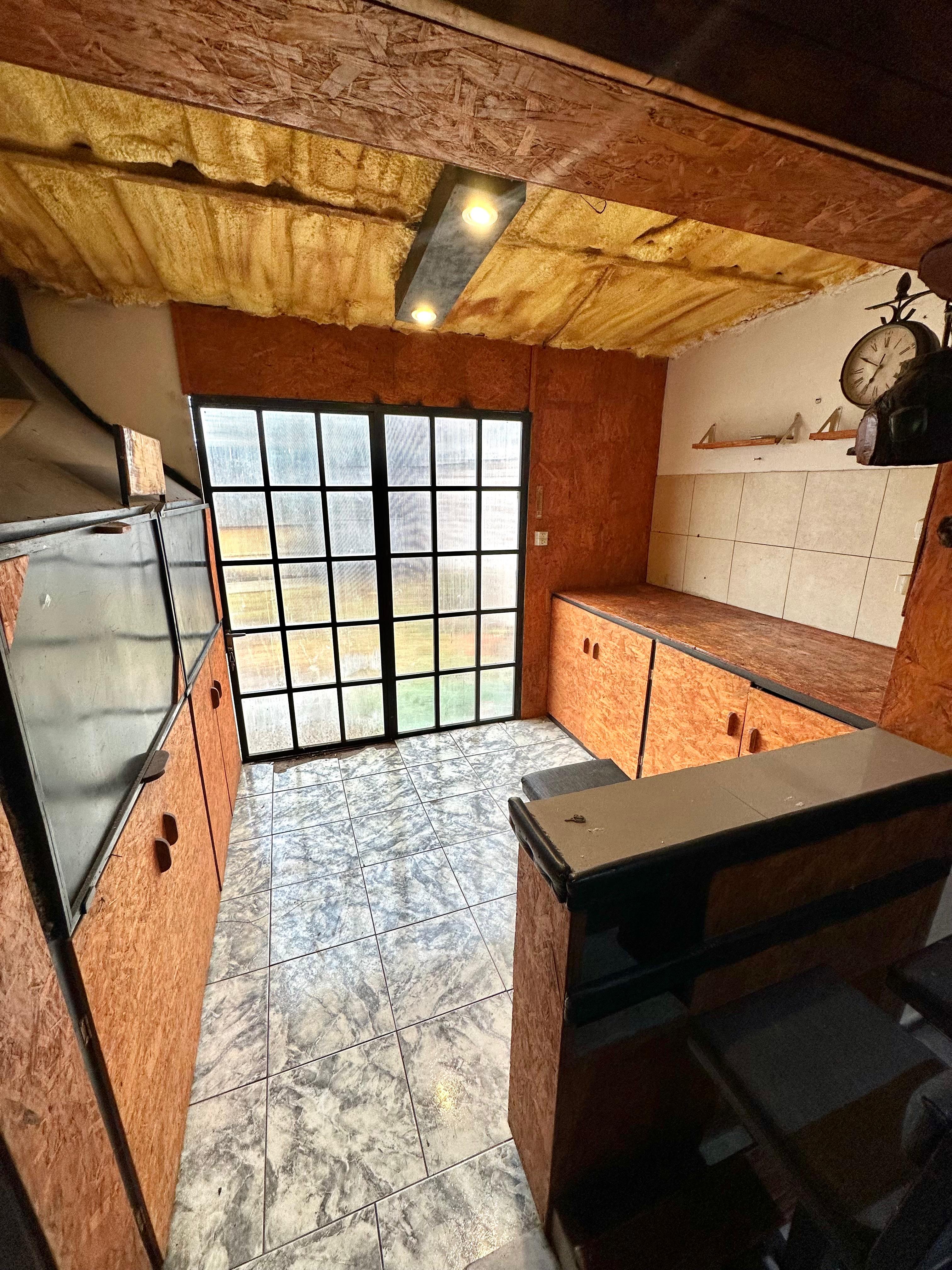 CASA EN BARRIO AEROCLUB