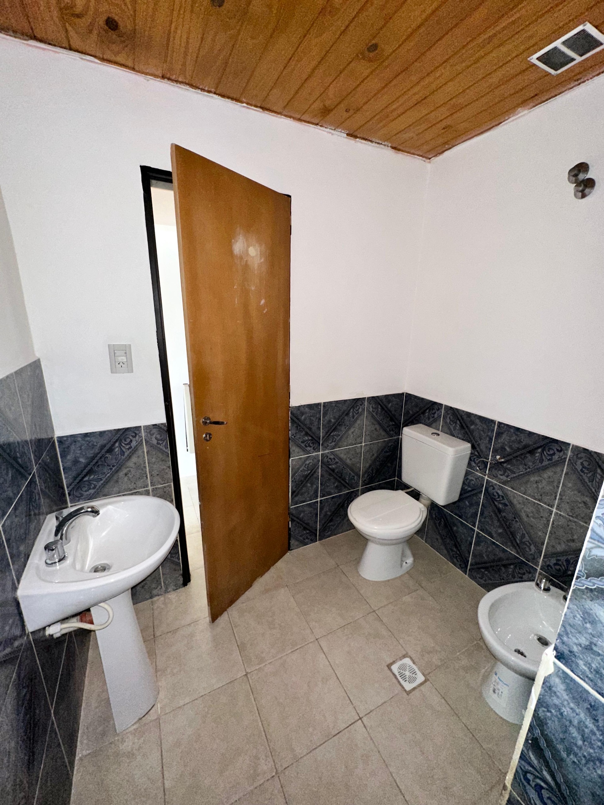 DUPLEX CON PATIO INTERNO