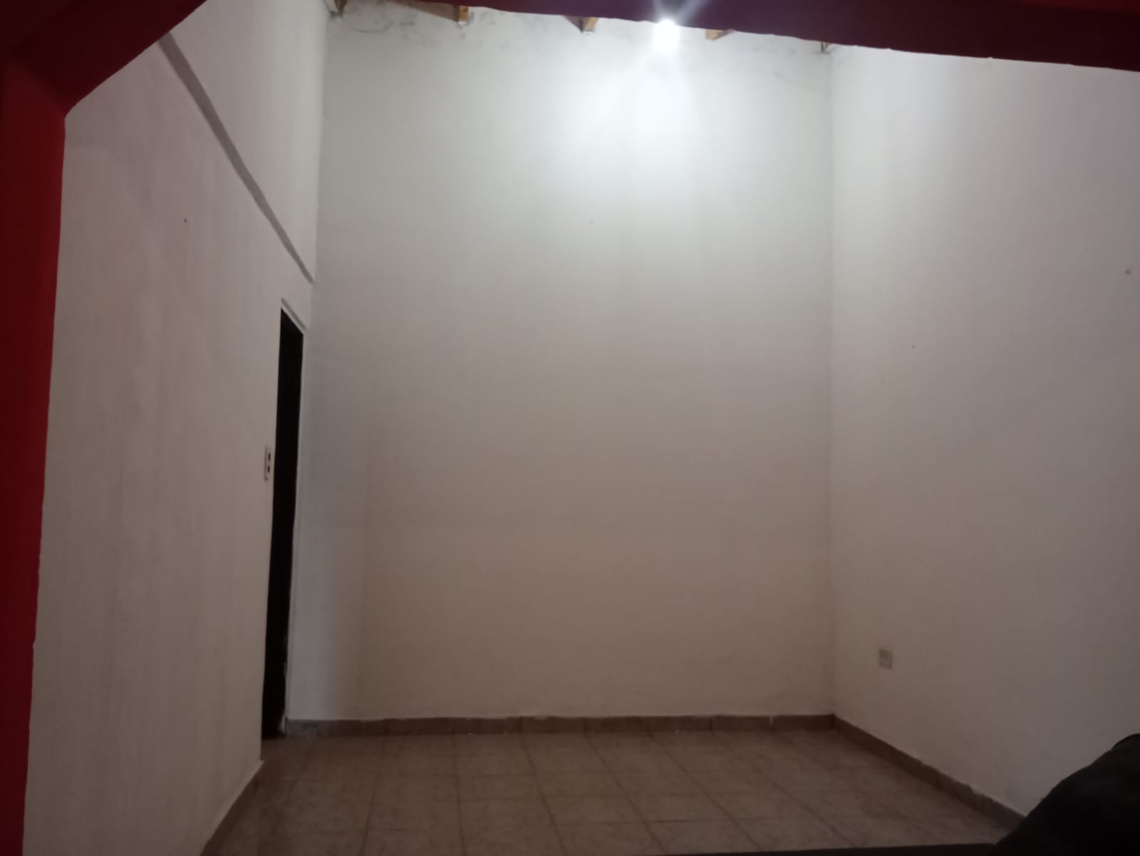 CON PATIO Y ENTRADA DE AUTOS