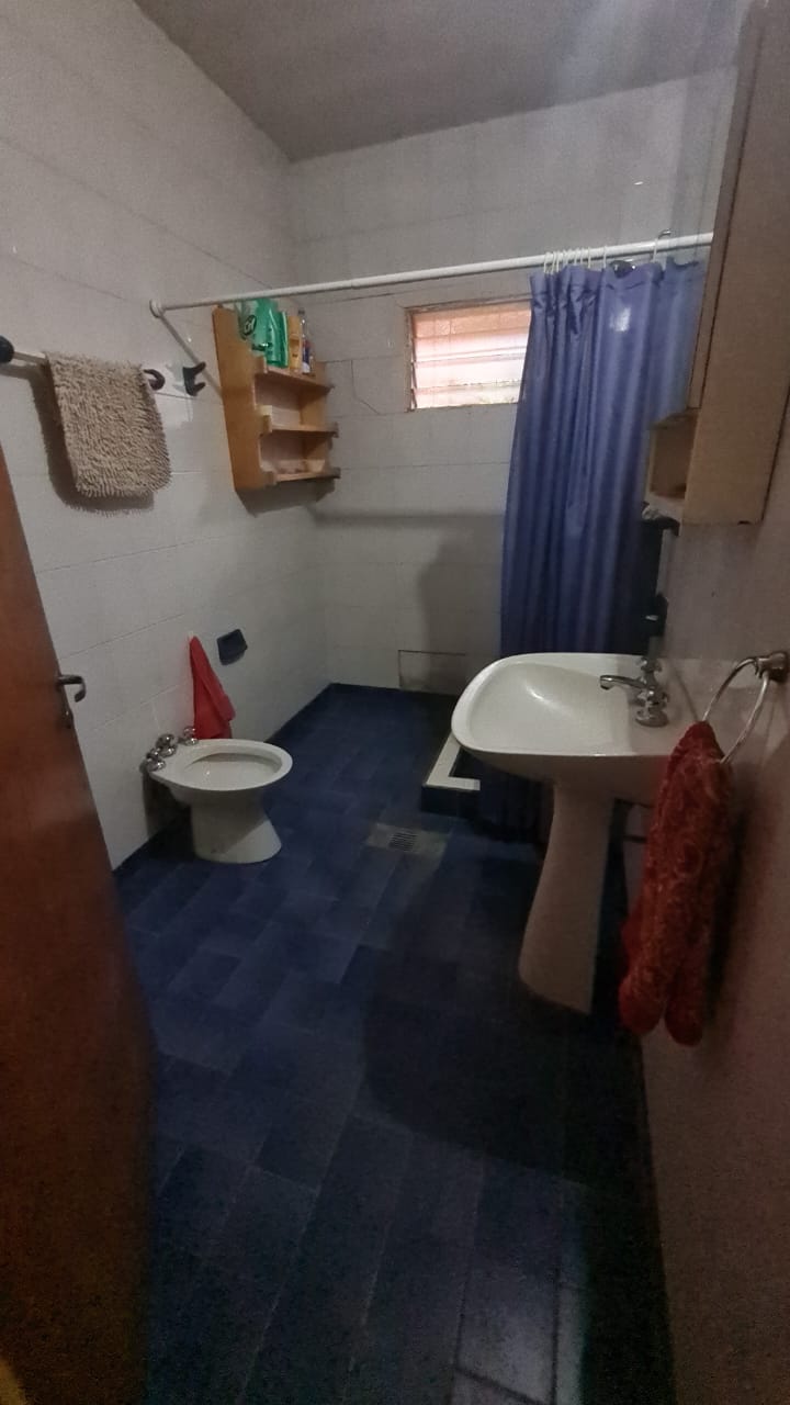 CASA CENTRICA + DEPTO