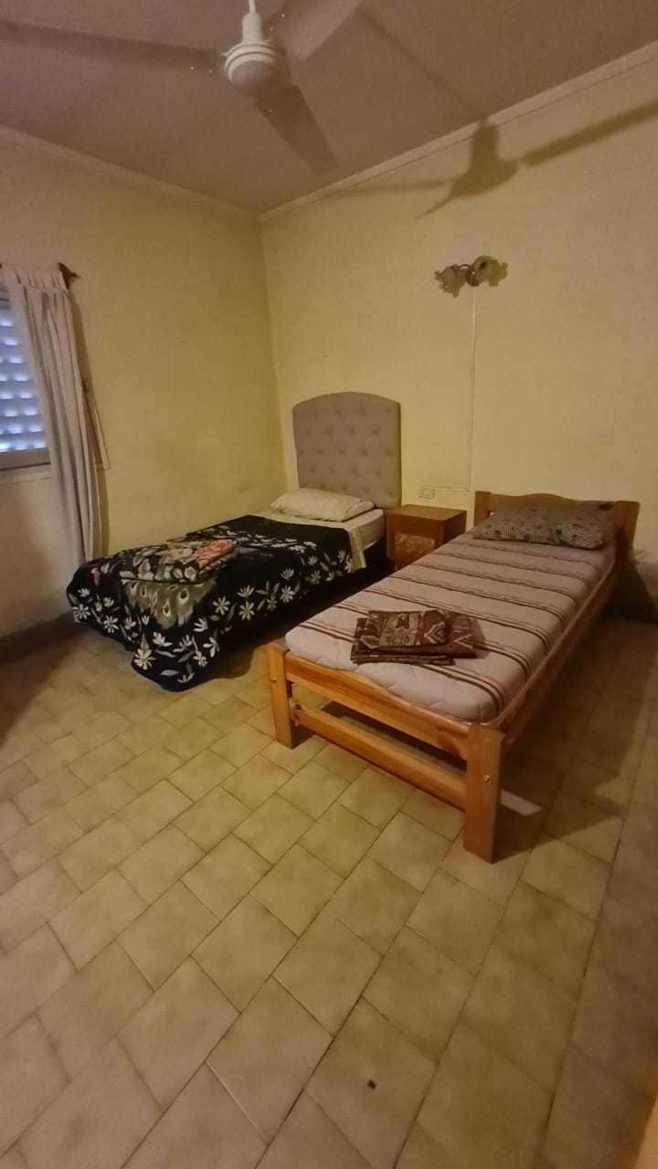 CASA CENTRICA + DEPTO