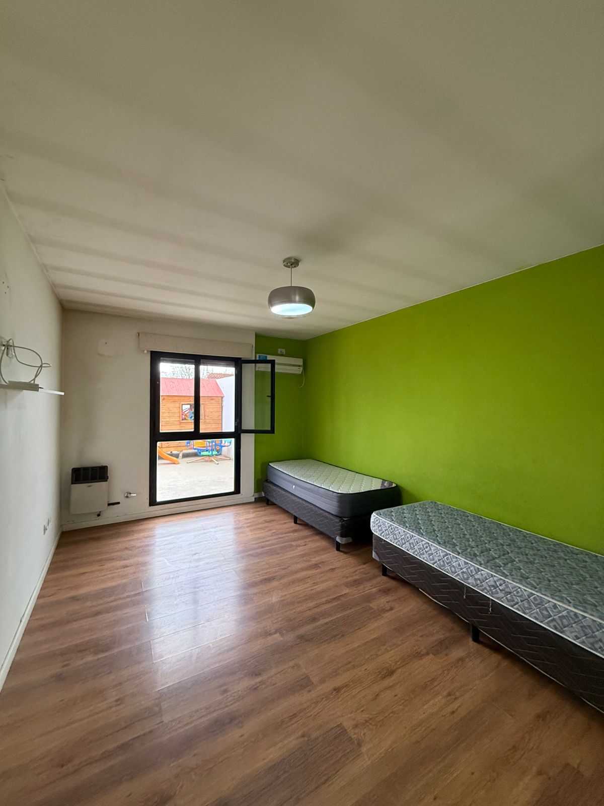 CASA A LA VENTA HERMOSA, EN ZONA DE QUINTAS.