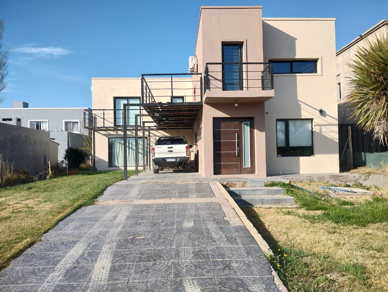 CASA GERENCIAL A LA VENTA