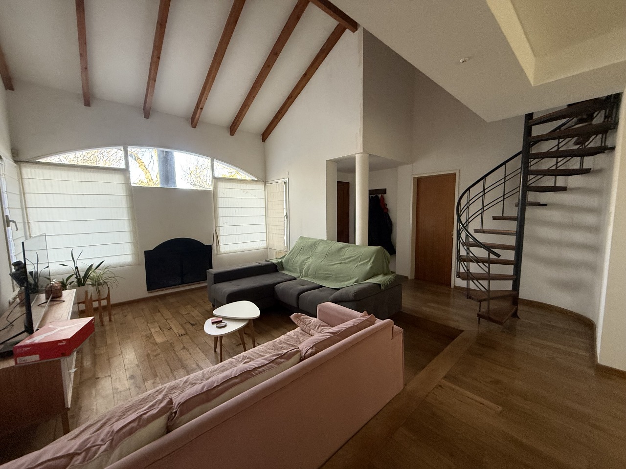 CASA A LA VENTA EN BARRIO RESIDENCIAL