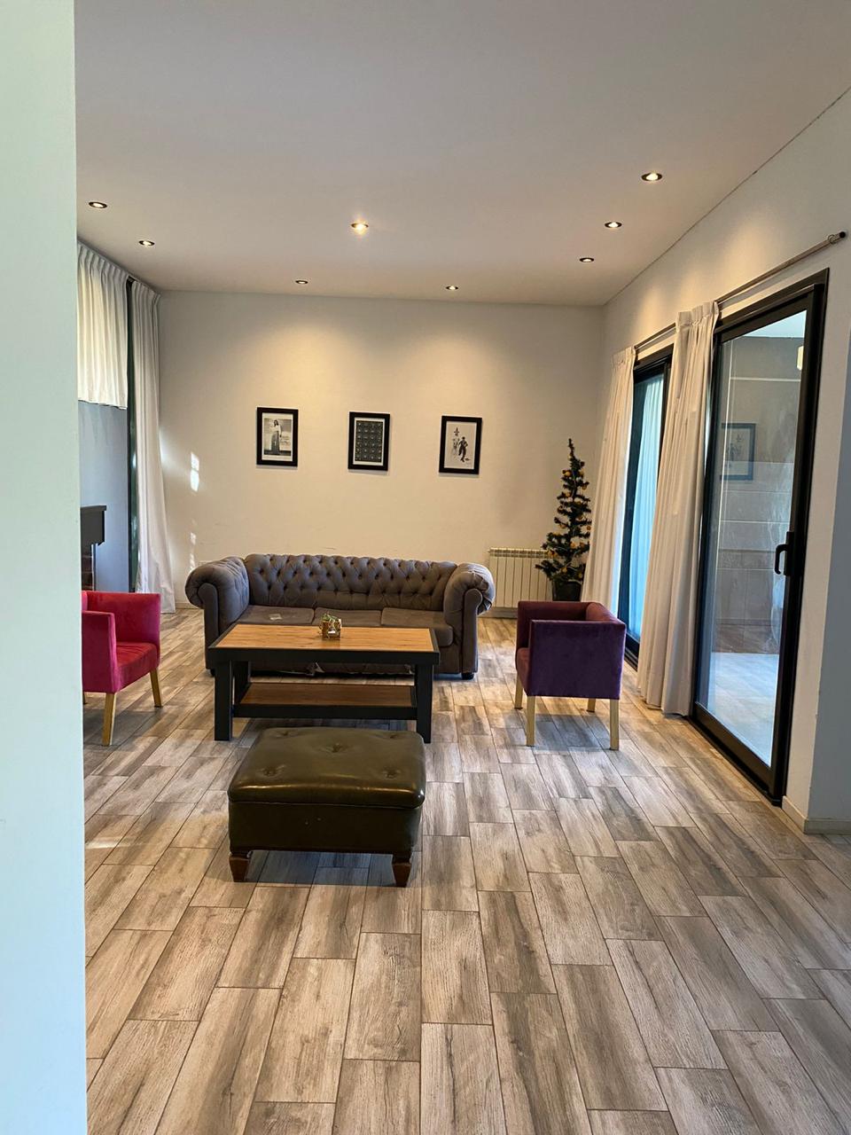 CASA NIVEL GERENCIAL EN VENTA