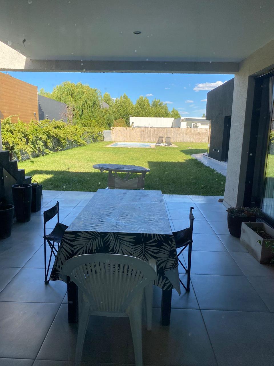 CASA NIVEL GERENCIAL EN VENTA