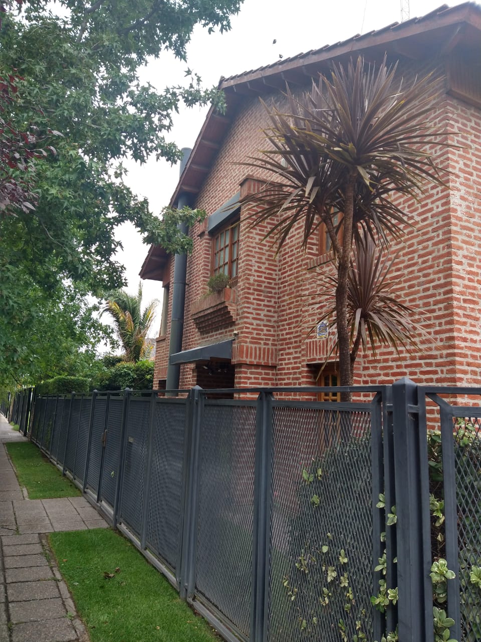 CASA EN ESQUINA A LA VENTA