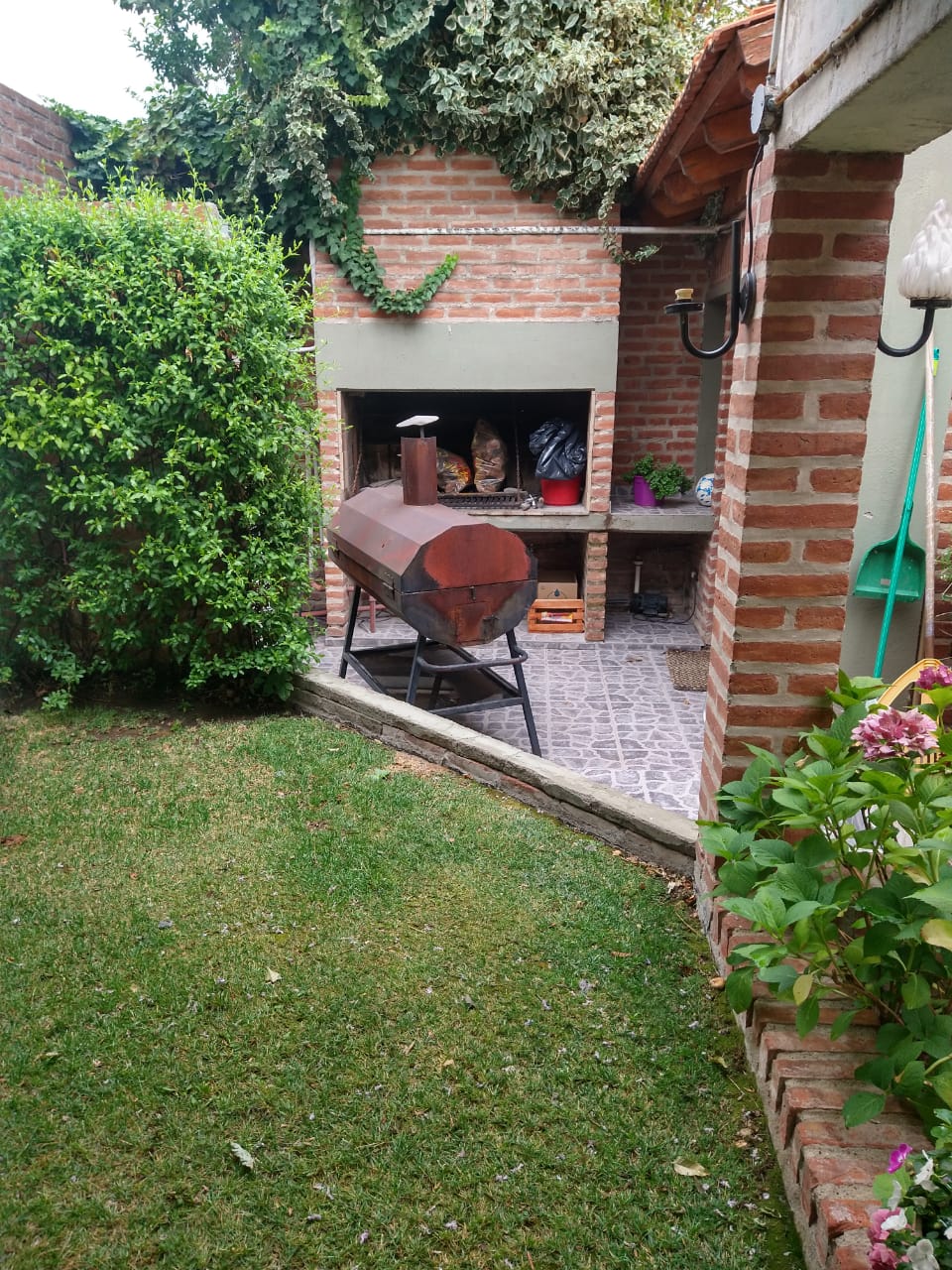 CASA EN ESQUINA A LA VENTA