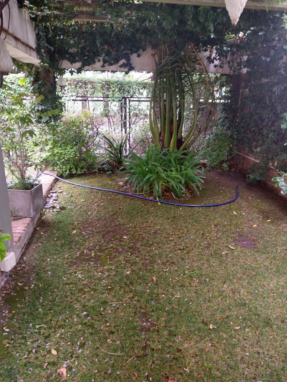 CASA EN ESQUINA A LA VENTA