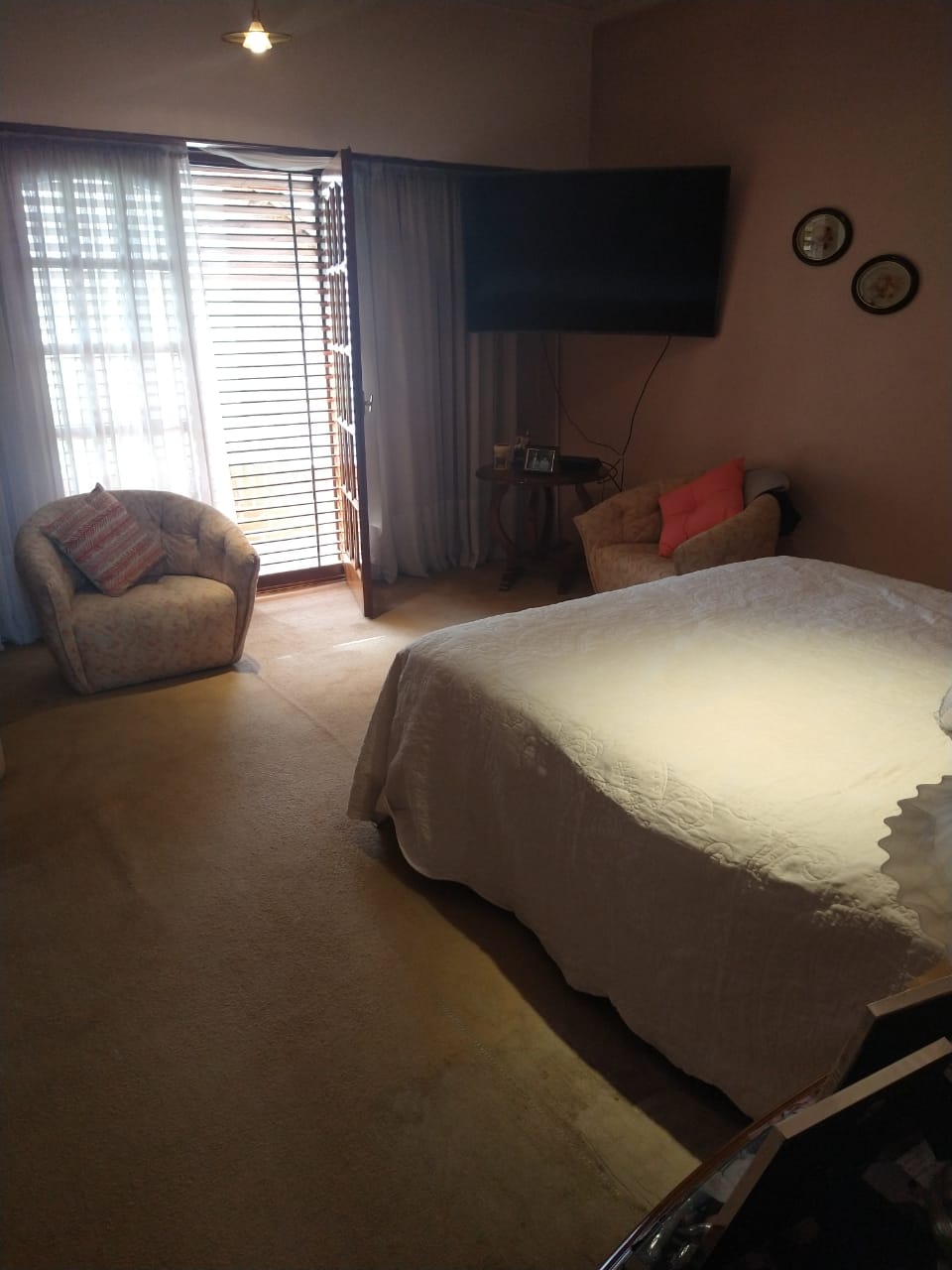 CASA EN ESQUINA A LA VENTA