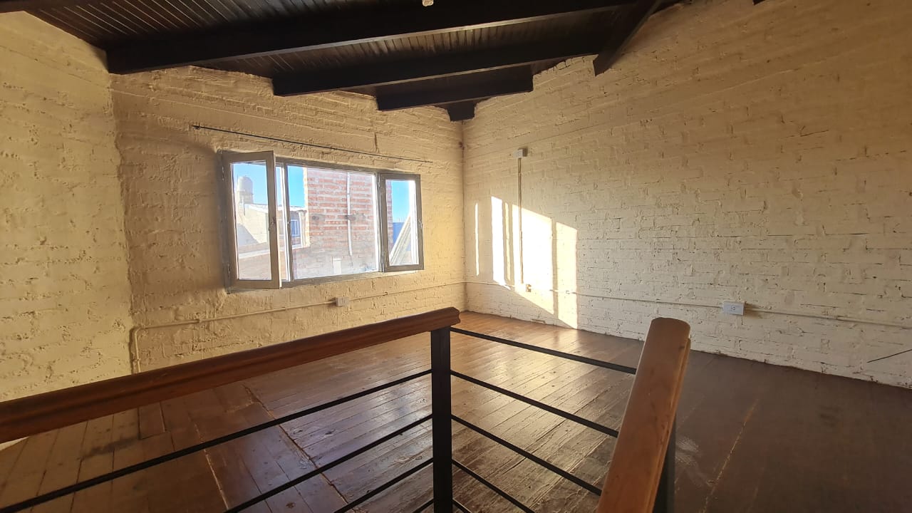 CASA + DEPTO EN VENTA GENERAL ROCA