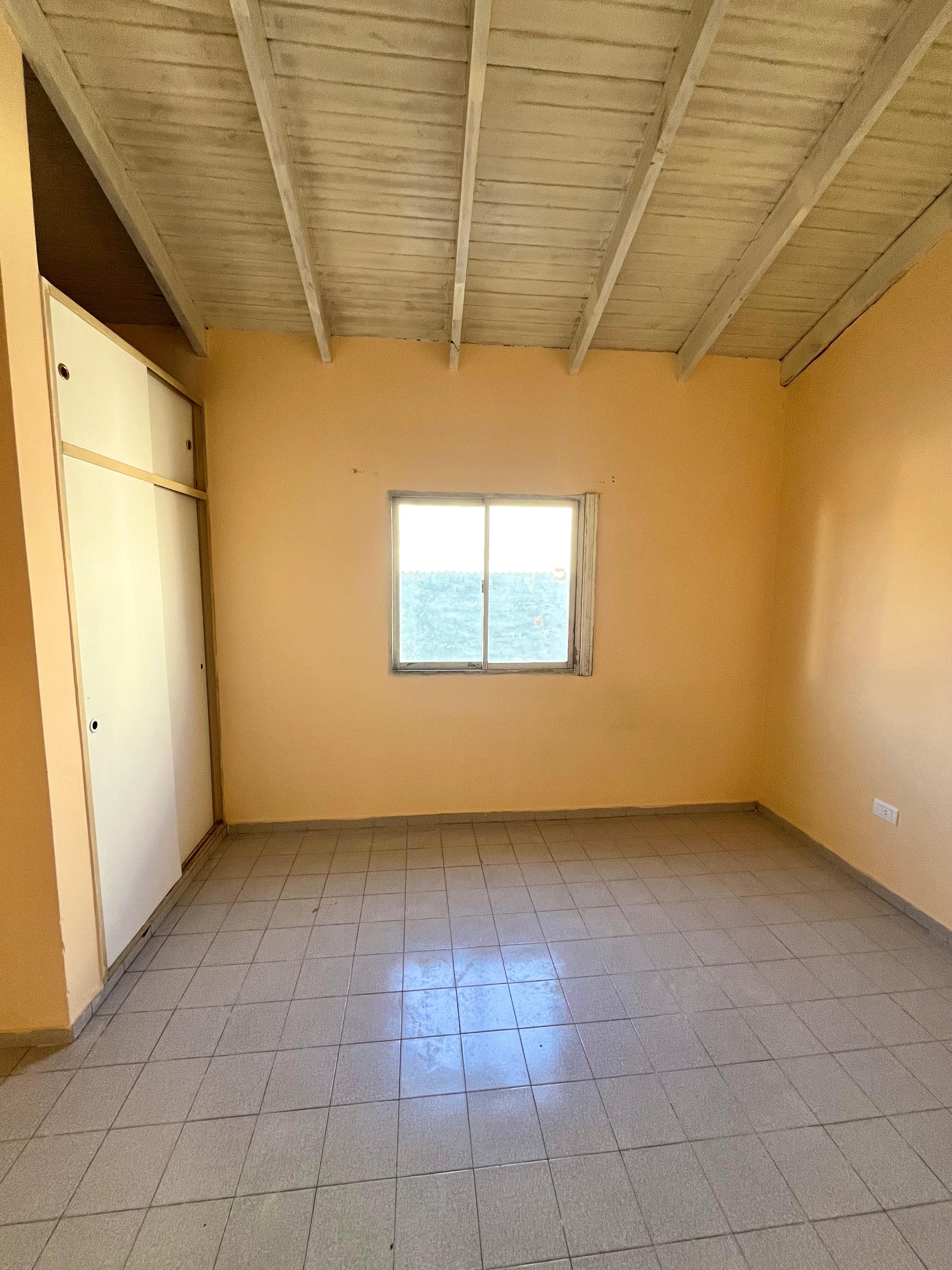 DPTO EN ALQUILER 1 HABITACIÓN