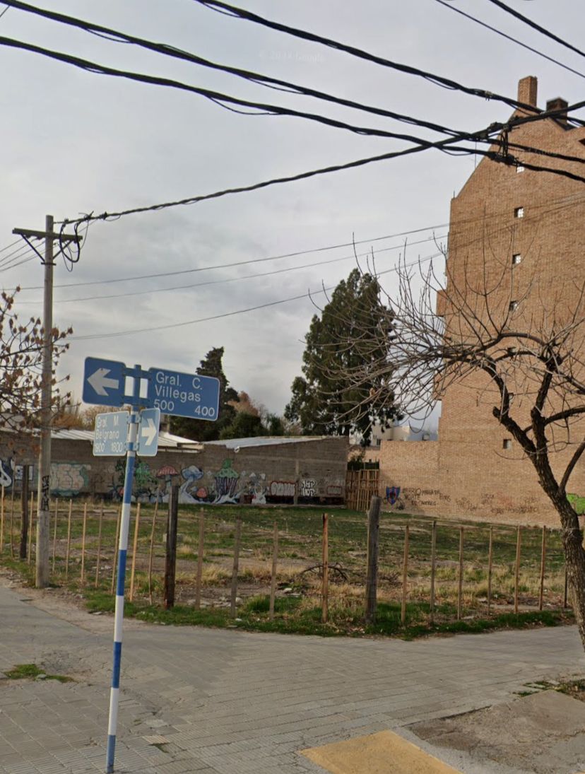 TERRENO EN ESQUINA A LA VENTA