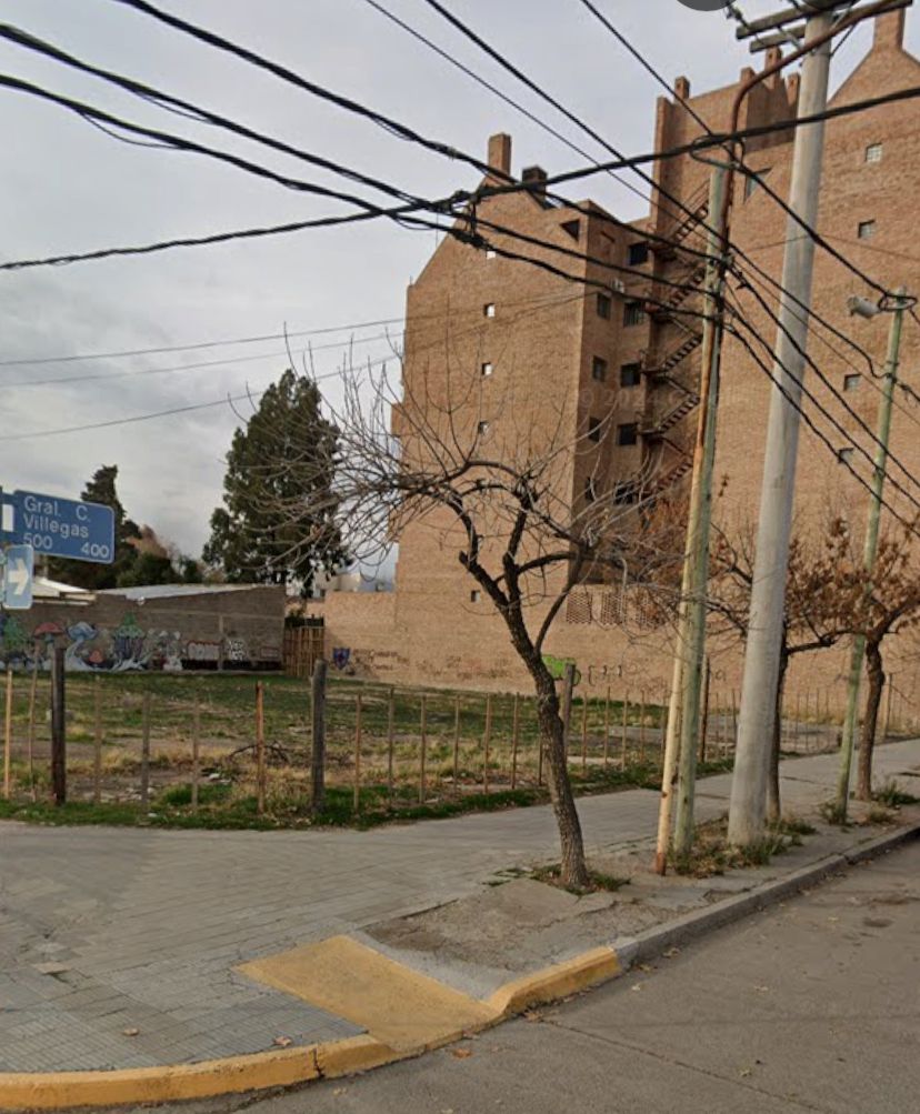 TERRENO EN ESQUINA A LA VENTA