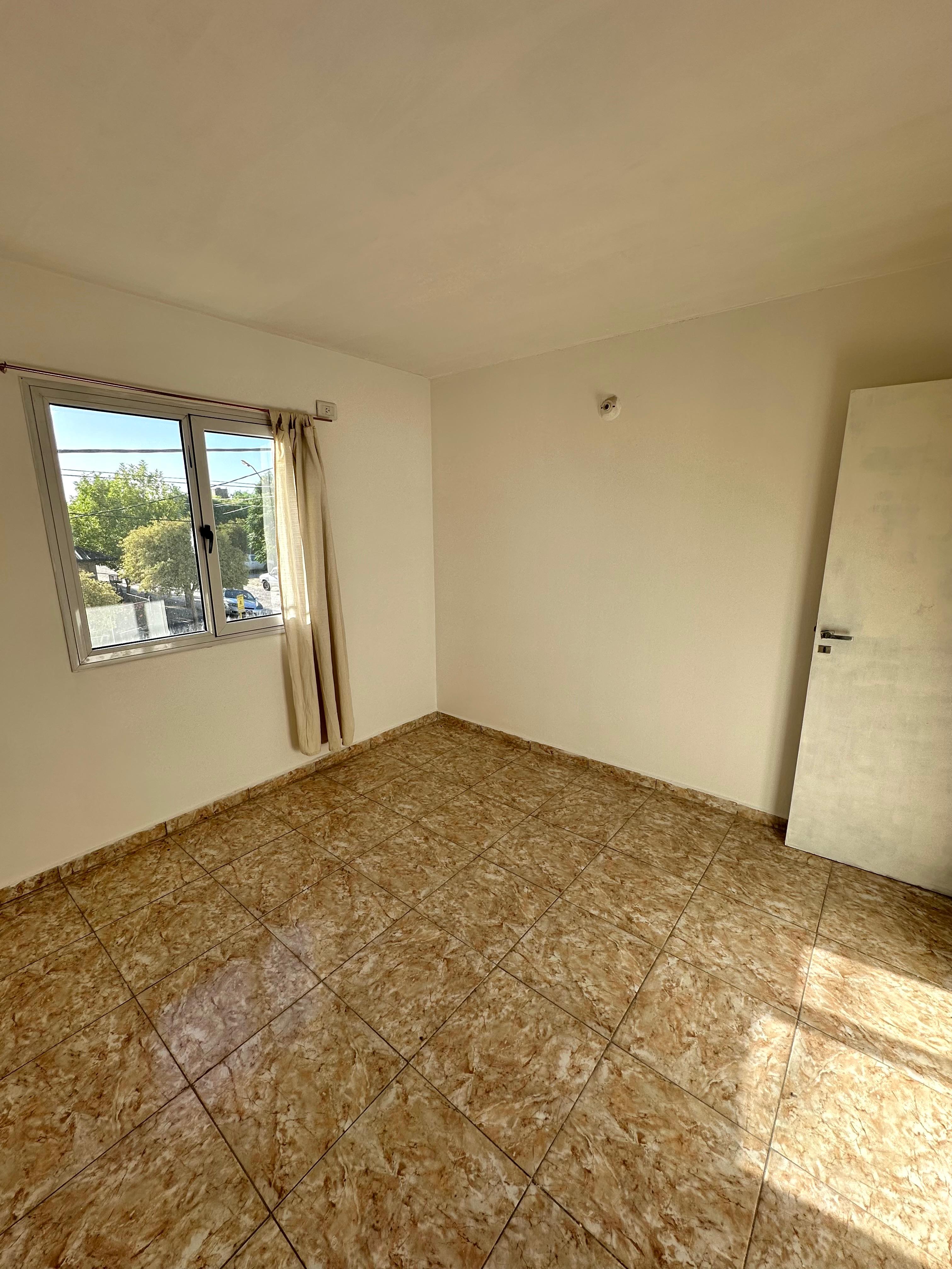 DPTO EN ALQUILER 1 HABITACIÓN