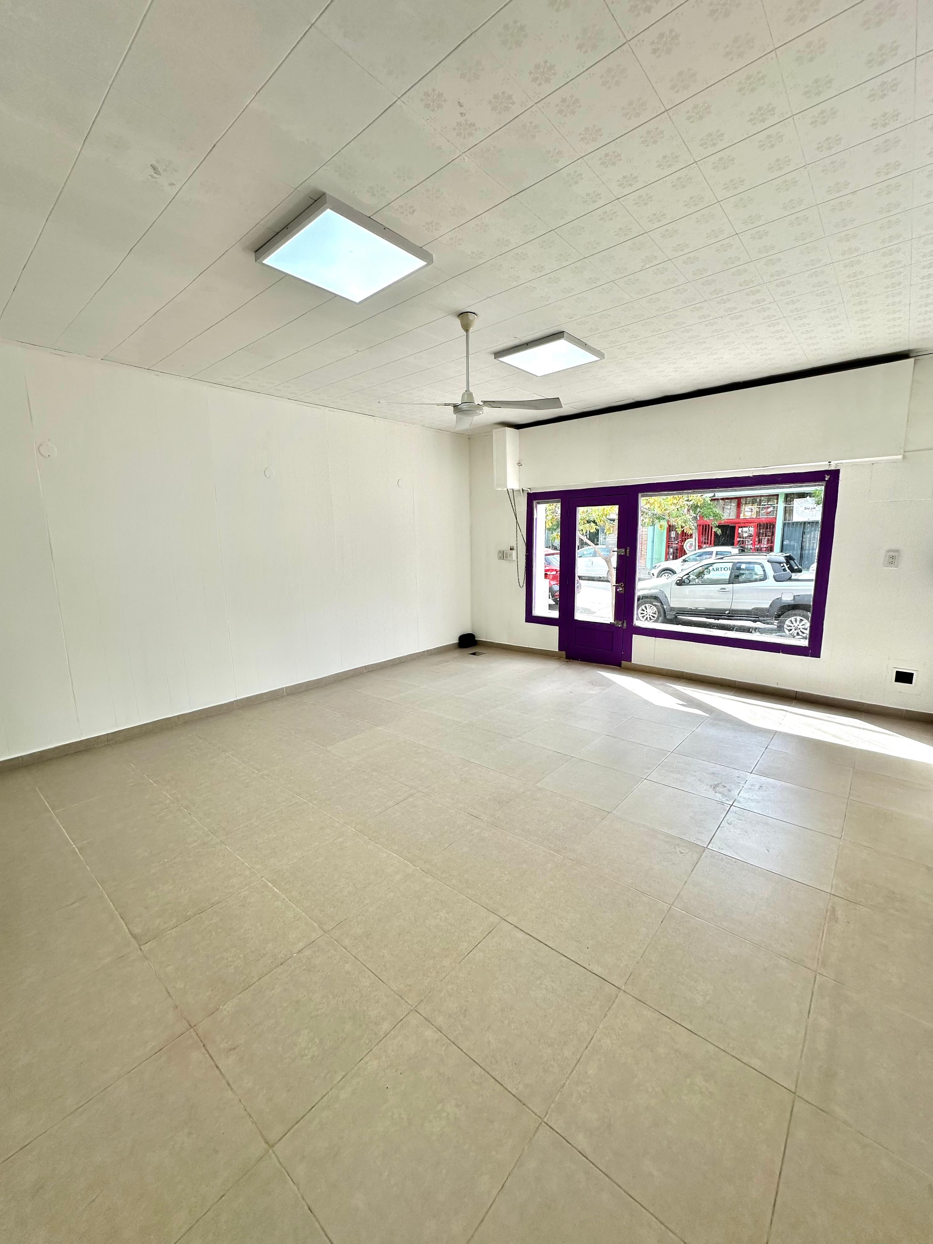 LOCAL COMERCIAL EN ALQUILER