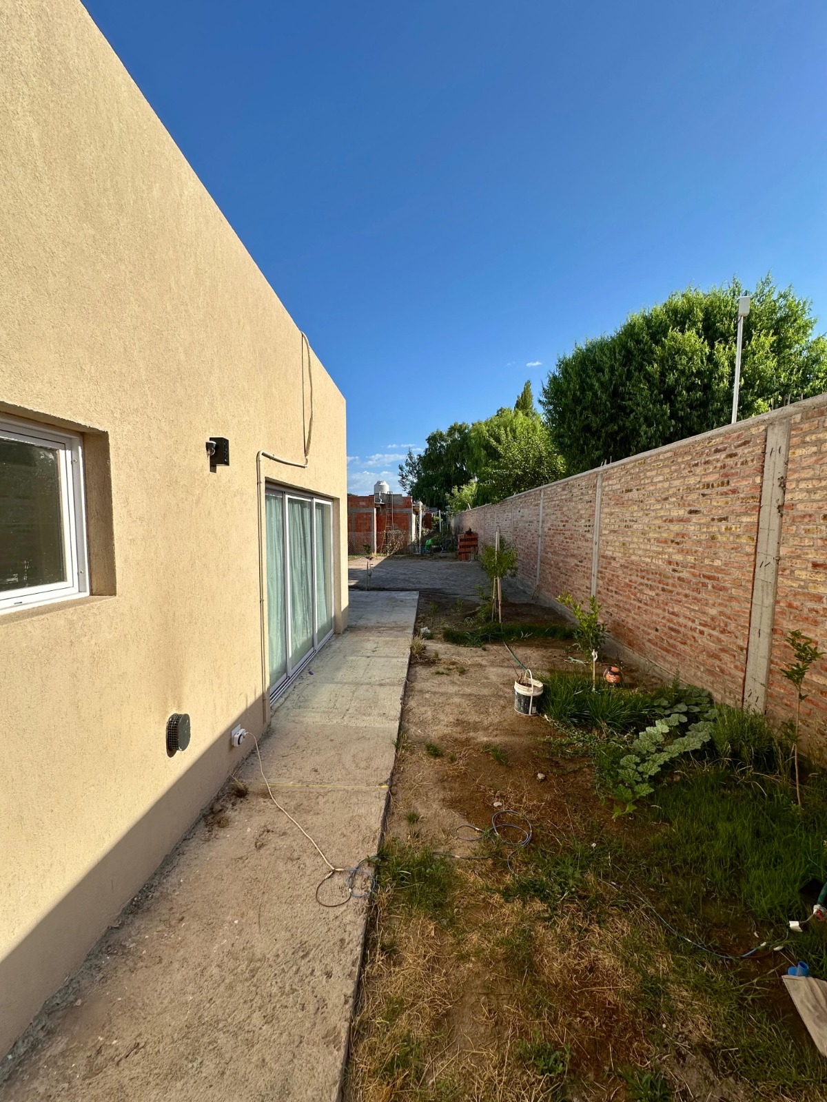 CASA MODERNA Y LUMINOSA