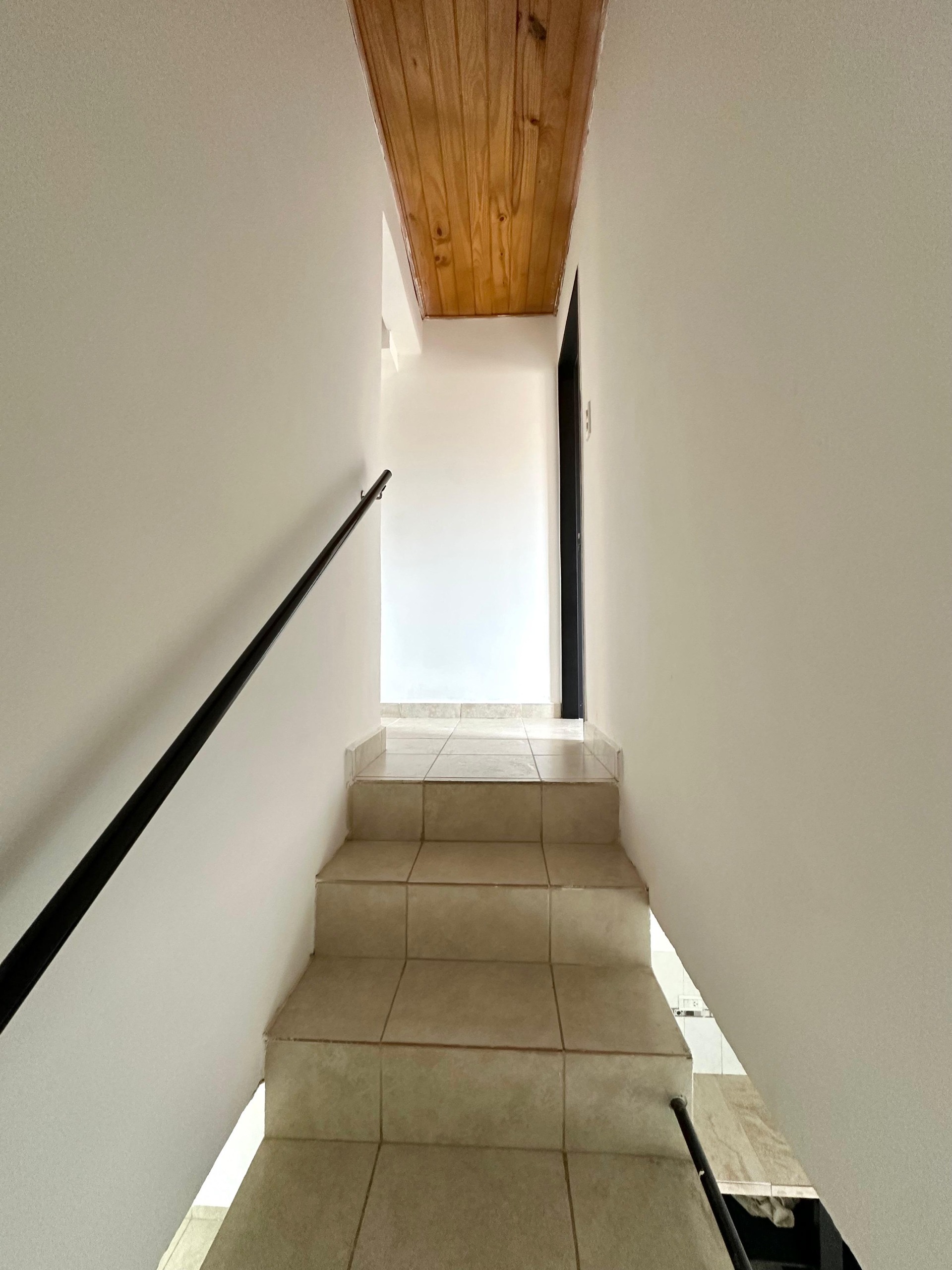 DUPLEX CON PATIO INTERNO