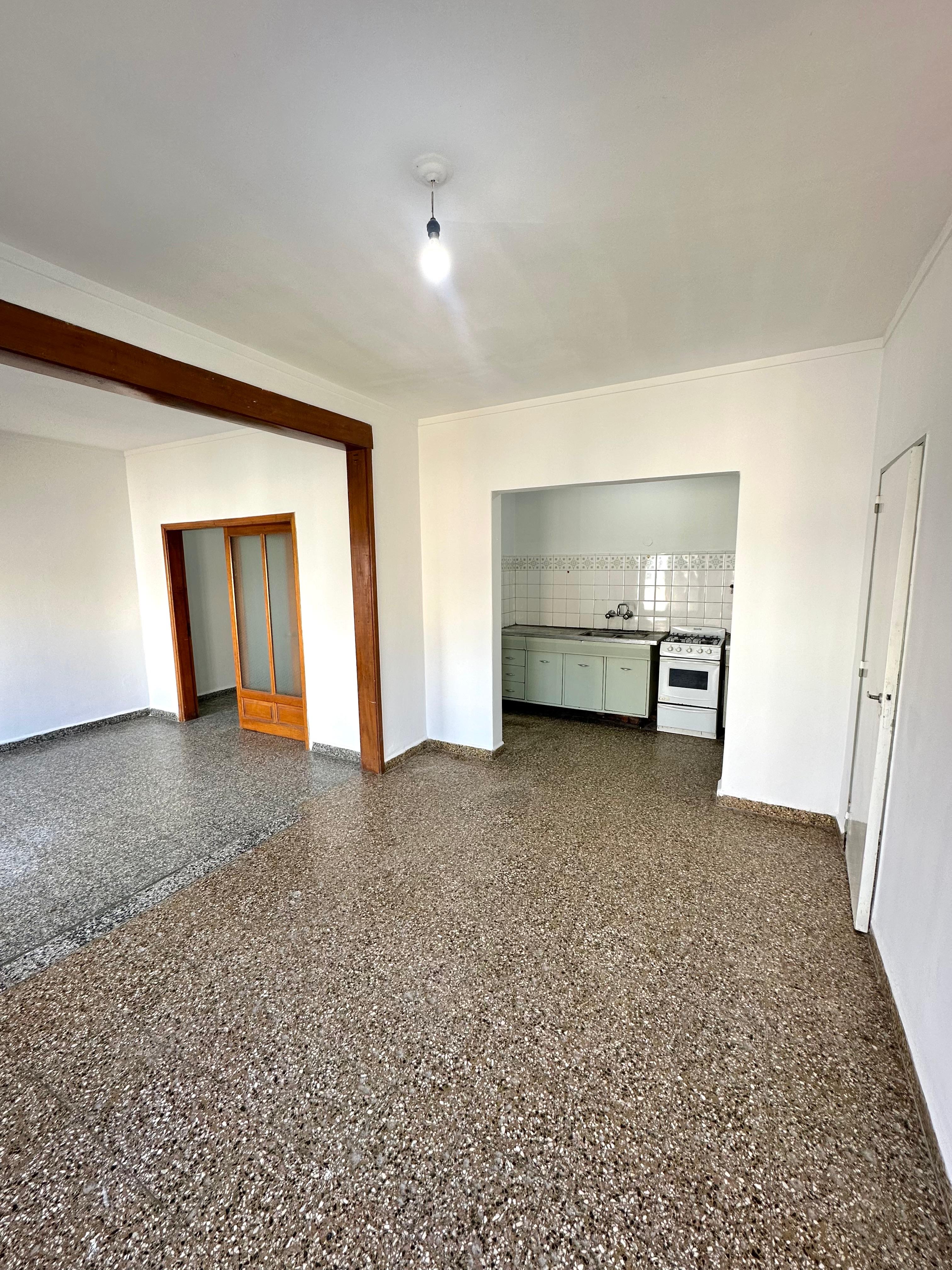 CASA 2 HABITACIONES-ALQUILER